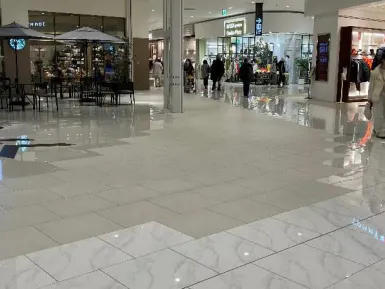 【イオンモール白山】モール内広告 床ステッカー(スターバックス前)