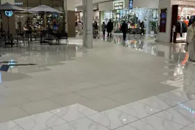 【イオンモール白山】モール内広告 床ステッカー(スターバックス前)