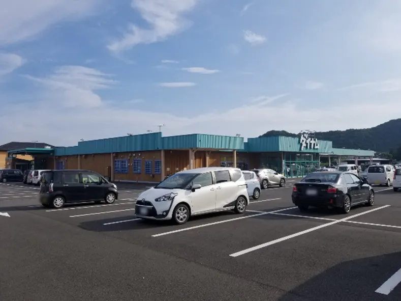 【ダイナム大間々店ゆったり館】キッチンカーやプロモーションイベントに最適なアミューズメント施設のイベントスペース