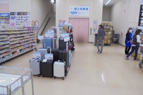 【サンデー青森浜田店】レジ横スペース 食物販やプロモーション等の出店に最適なホームセンター店内のイベントスペース
