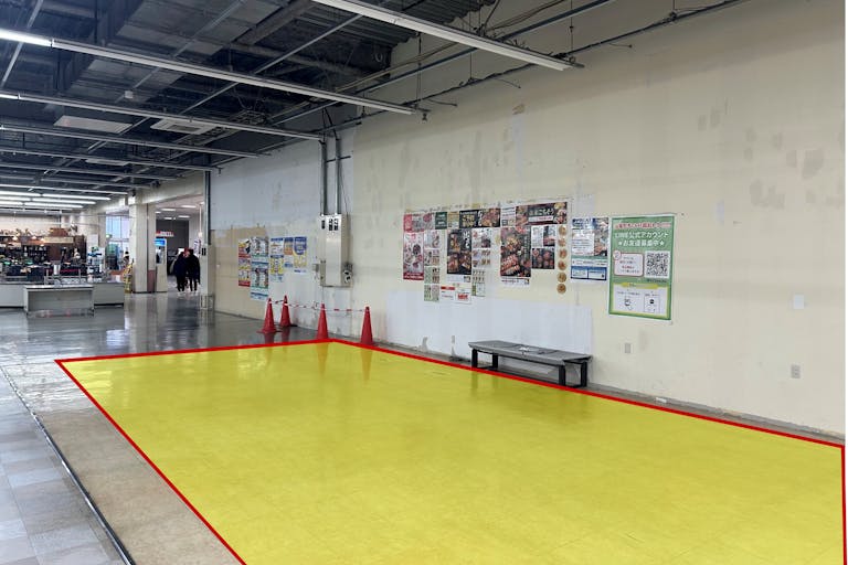 【メガセンタートライアル伏古店】販促プロモーションやポップアップストアに最適なレジアウト「Ⓒスペース」の画像2