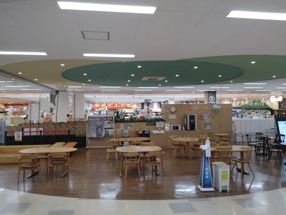 【エブリ東山店】物販や販促プロモーションに最適な入口近くの店内スペースの画像