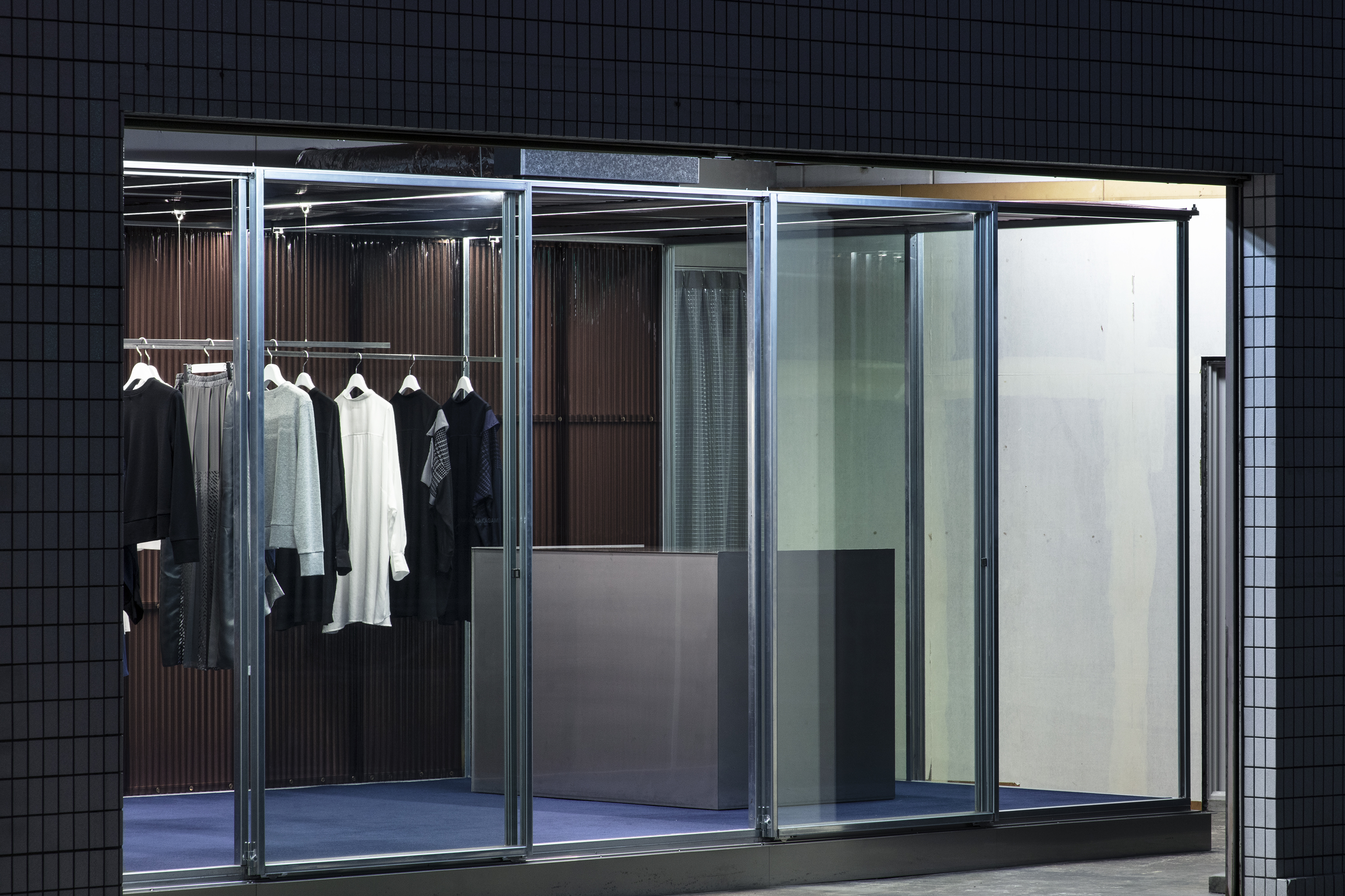 【中目黒駅6分】展示会やポップアップに適したガラス張りで視認性の高いレンタルスペース