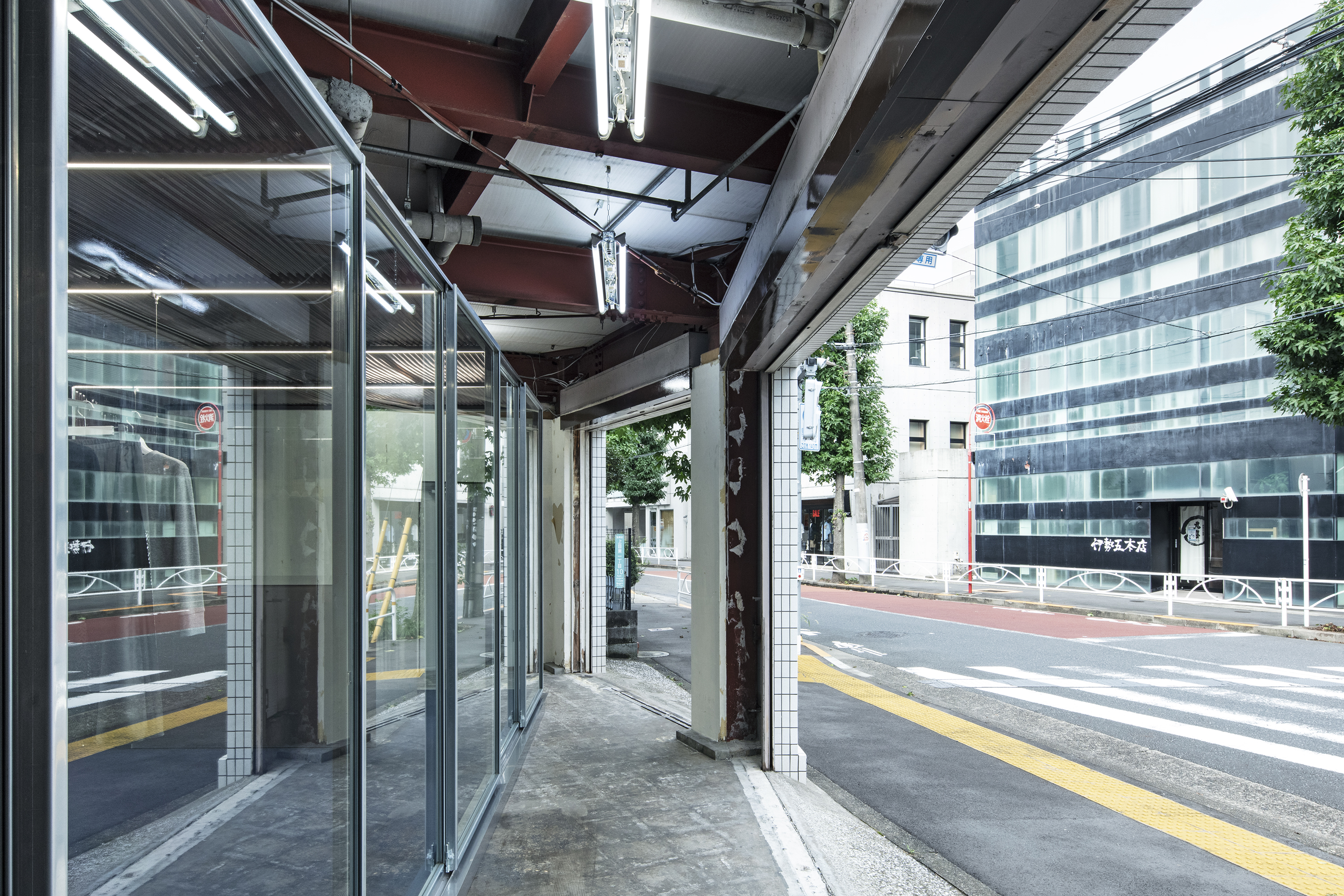 【中目黒駅6分】展示会やポップアップに適したガラス張りで視認性の高いレンタルスペース