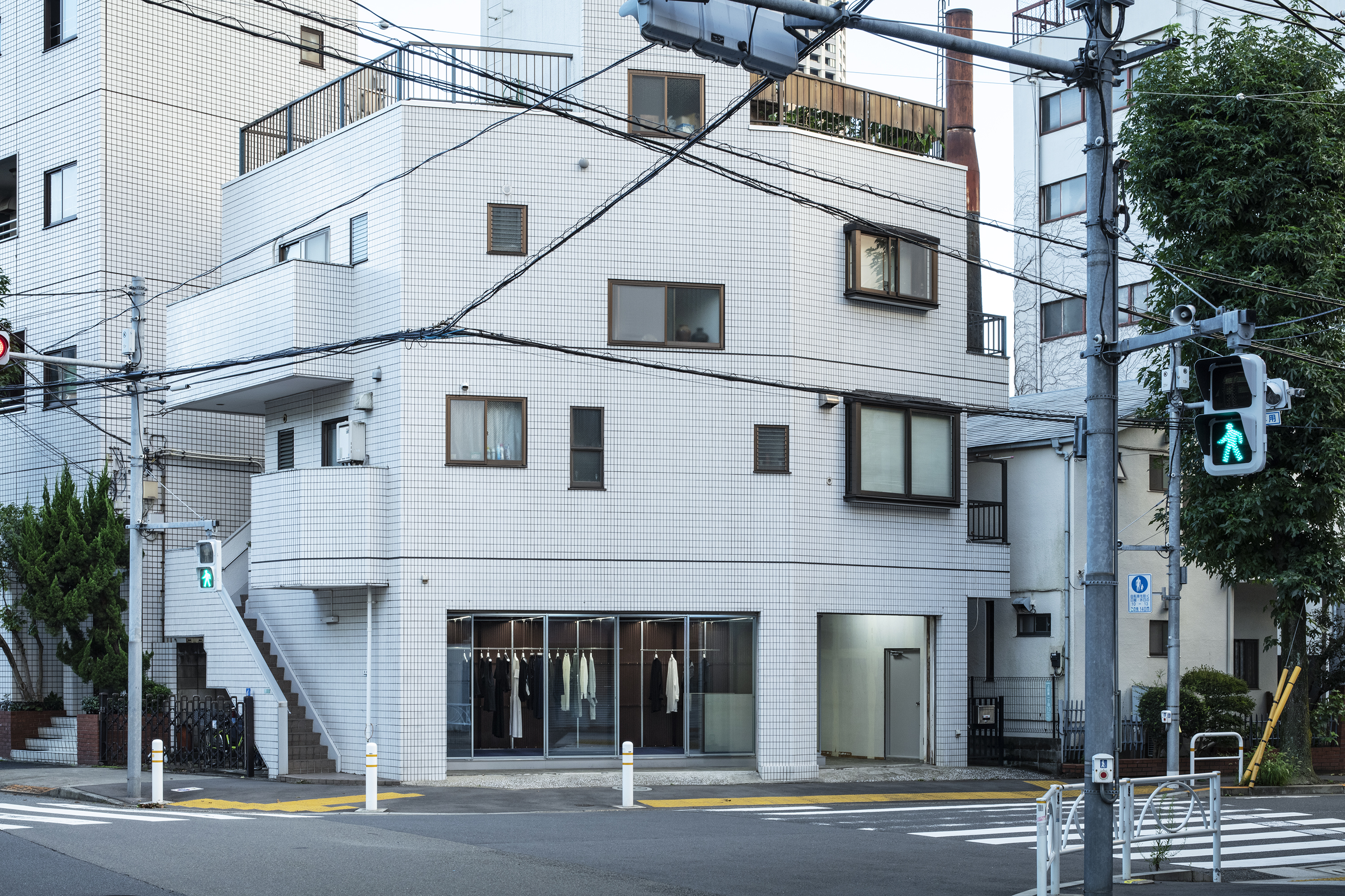 【中目黒駅6分】展示会やポップアップに適したガラス張りで視認性の高いレンタルスペース