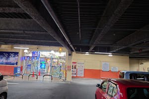 【フタバ図書TSUTAYA GIGA上安店】物販に最適な店舗入口前のイベントスペース