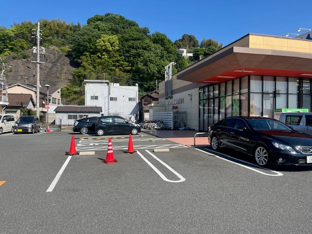 【フレスタ警固屋店】キッチンカーに利用可能な駐車場スペースの画像