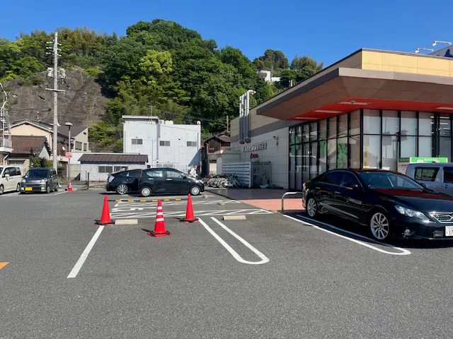 【フレスタ警固屋店】キッチンカーに利用可能な駐車場スペース