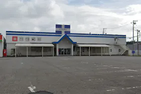 【ドラッグストアトライウェル石岡東光台店】食物販やPR活動に最適な屋外「出入口横 スペース」