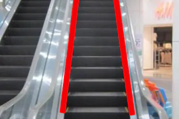 【イオンモールむさし村山】モール内広告 エスカレーター(足もと帯)