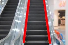 【イオンモールむさし村山】モール内広告 エスカレーター(足もと帯)