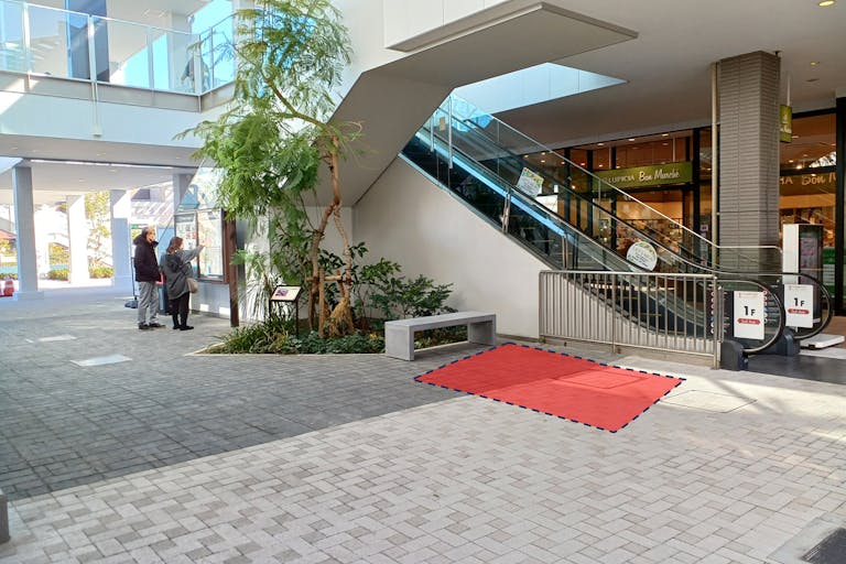 【イオンレイクタウンアウトレット】3rd Ave.1F(ワールド アウトレット前)の画像1