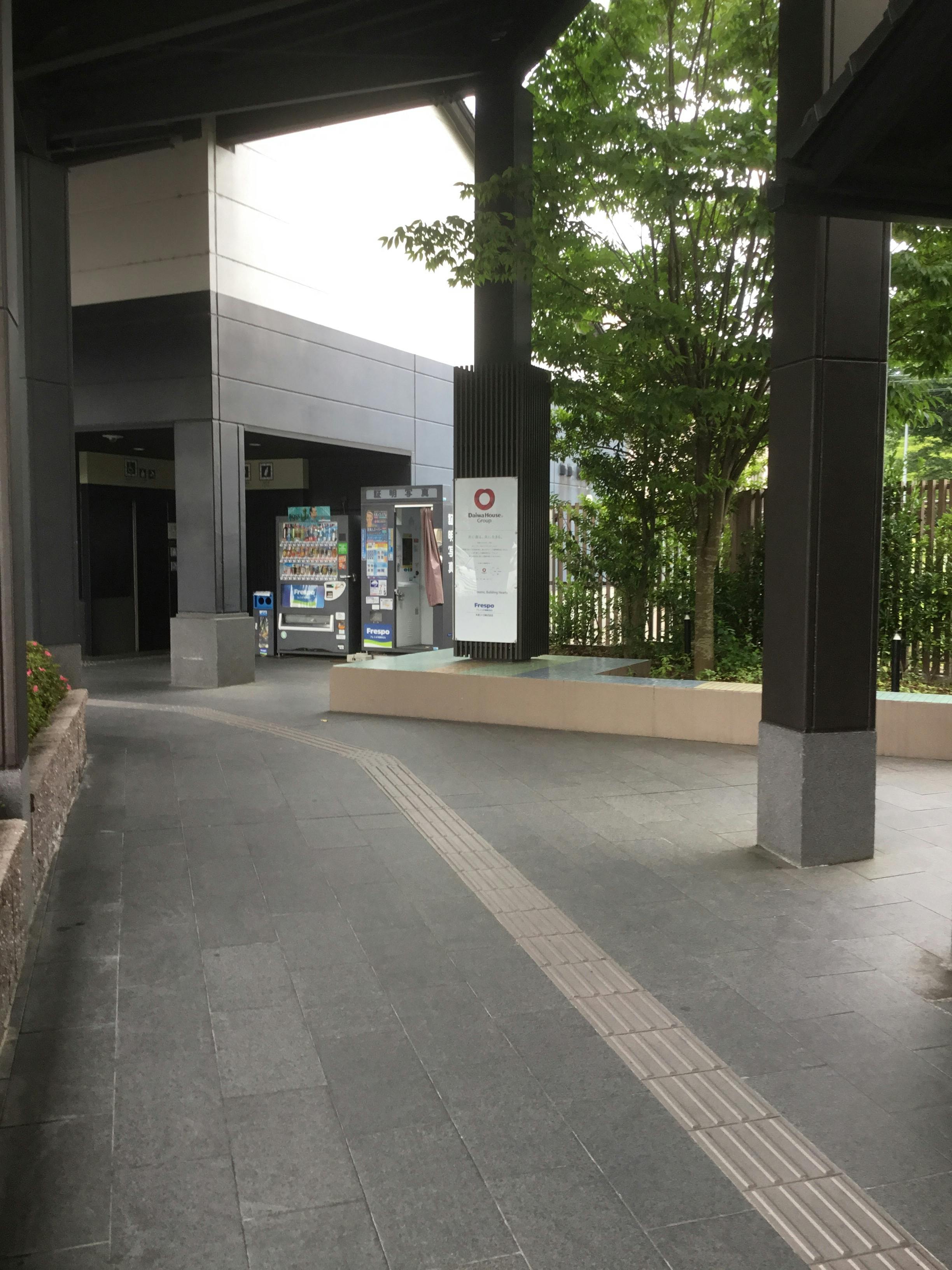 【フレスポ飛騨高山】ポップアップストアやPRの展開に適したトイレ付近の共有部スペース(半屋内)の画像