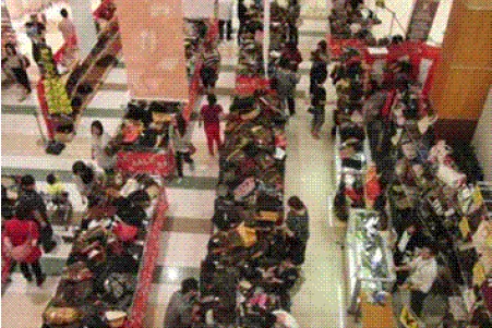 【イオンモール下妻】大型のイベントや受注販売会・展示会に適した1Fフォレストコートのイベントスペース