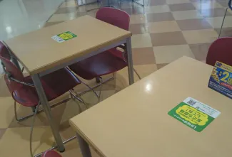 【イオンモール都城駅前】【都城駅前】モール内広告 フードコートテーブルシール