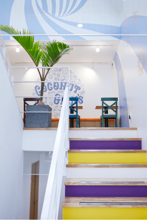 自然光が入り明るい空間になります。