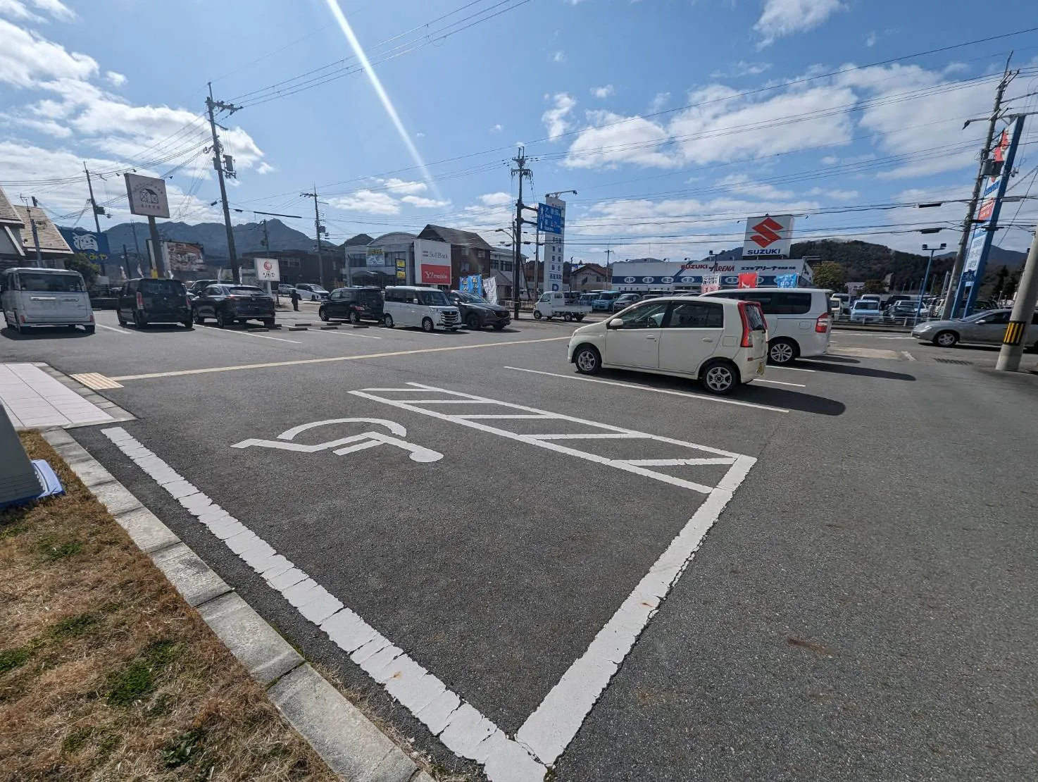 【ソフトバンク丹波中央】キッチンカーの出店やPR、飲食物販に最適な屋外イベントスペース