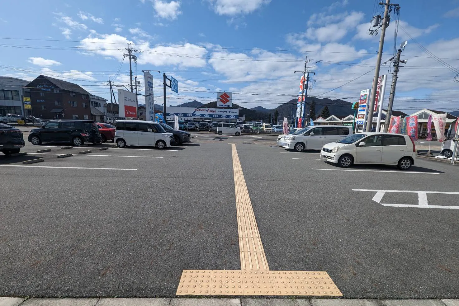 【ソフトバンク丹波中央】キッチンカーの出店やPR、飲食物販に最適な屋外イベントスペース