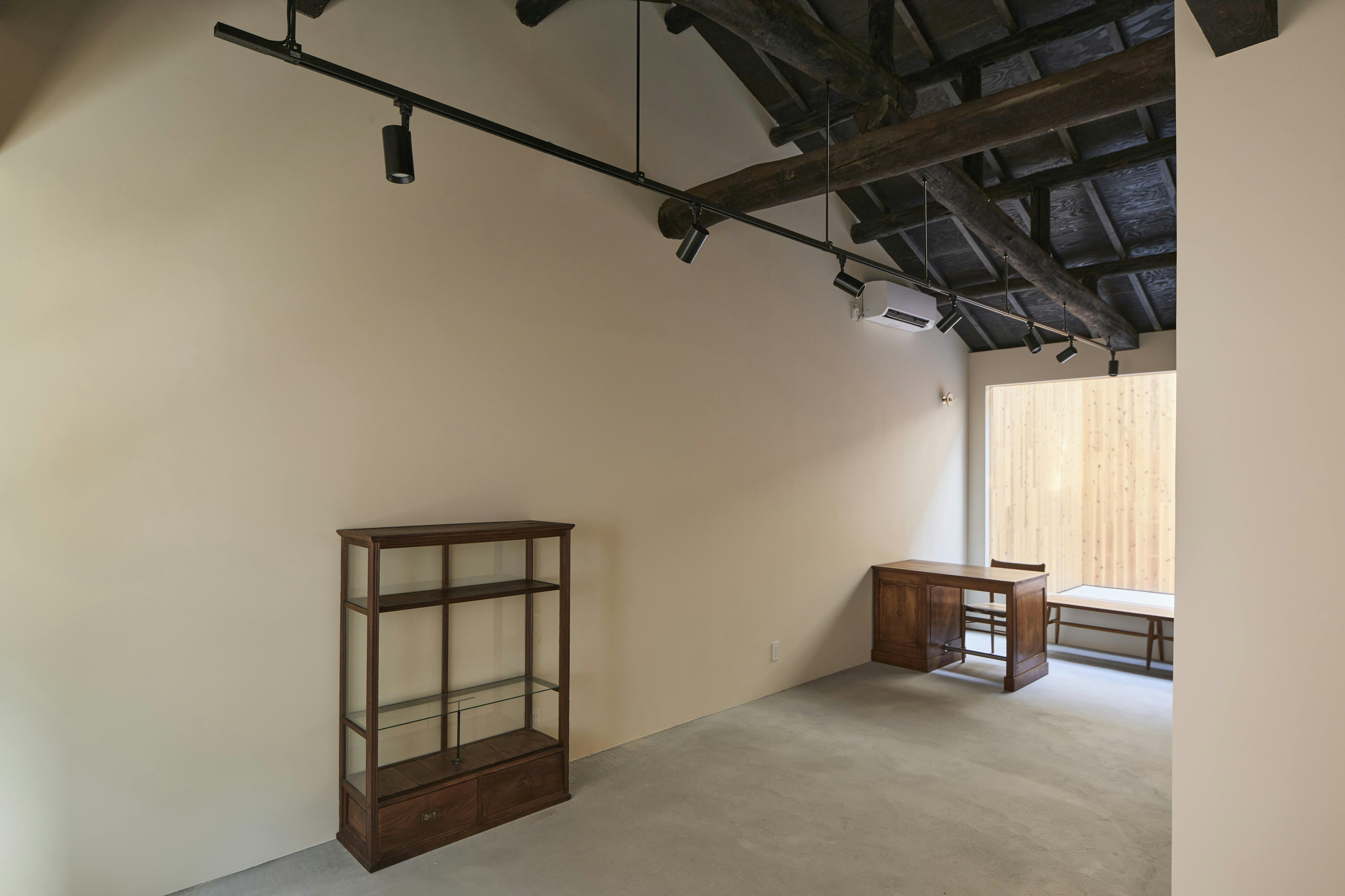 【京都・一乗寺】自然光の入るギャラリー・展示撮影スタジオ｜32㎡＋中庭10㎡｜一乗寺駅徒歩8分