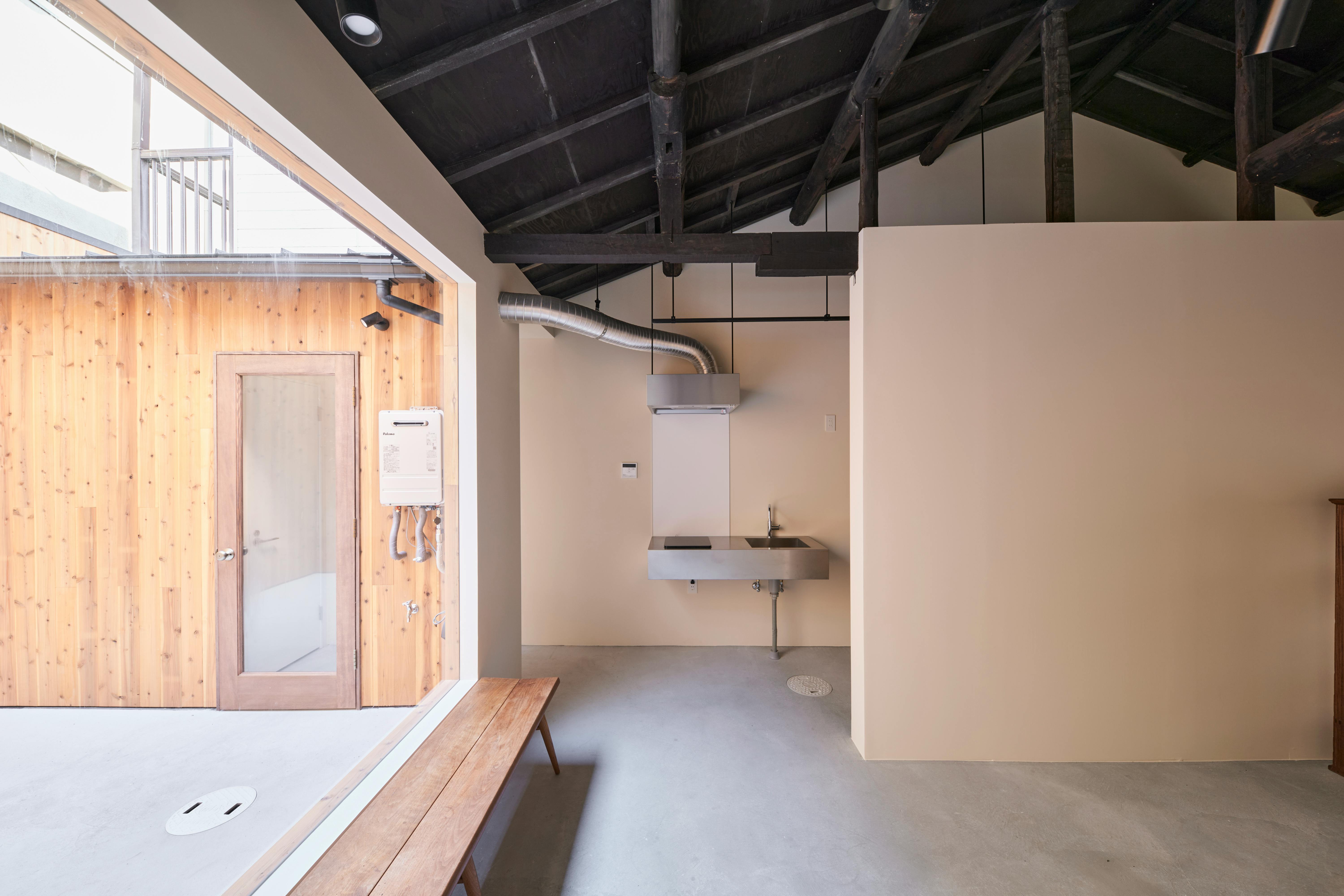 【京都・一乗寺】自然光の入るギャラリー・展示撮影スタジオ｜32㎡＋中庭10㎡｜一乗寺駅徒歩8分