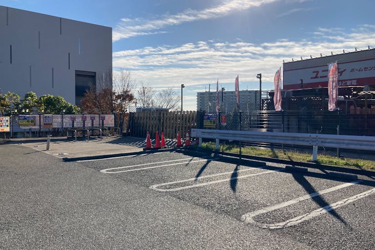 【ユニディ若葉台店】3階駐車場 キッチンカーの出店に最適な屋外駐車場の催事イベントスペースの画像1