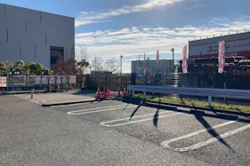 【ユニディ若葉台店】3階駐車場 キッチンカーの出店に最適な屋外駐車場の催事イベントスペース