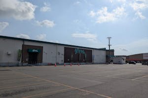 【ダイナム山形イオンタウン酒田店ゆったり館】キッチンカーの開催に最適なアミューズメント施設のイベントスペース