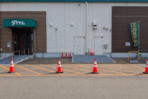 【ダイナム山形イオンタウン酒田店ゆったり館】キッチンカーの開催に最適なアミューズメント施設のイベントスペース