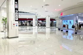 【イオンモール津南】1階つどいの広場横(H&M前)