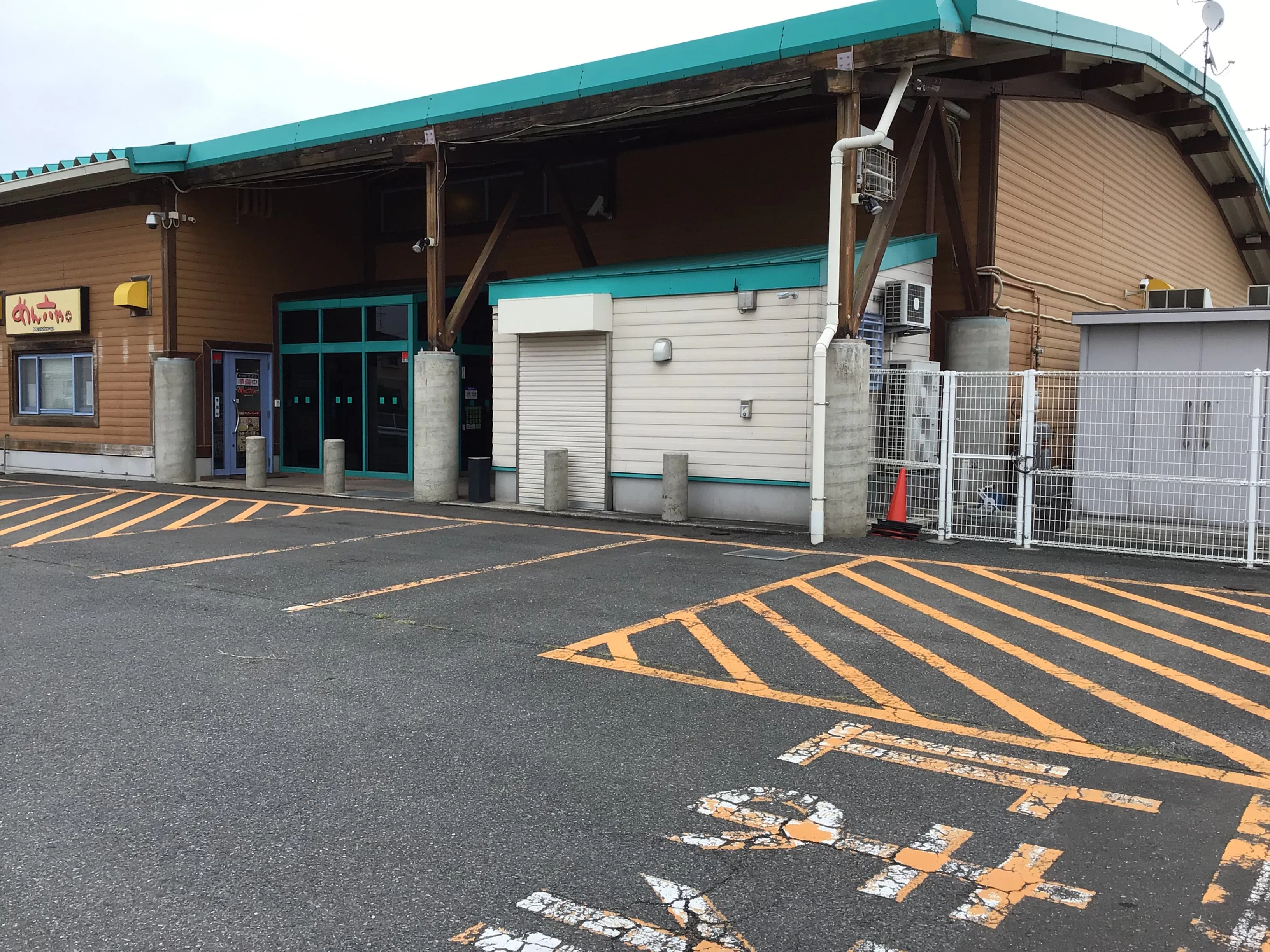 【ダイナム宮城加美店】キッチンカーやプロモーションに最適なアミューズメント施設のイベントスペース(店舗駐車場(付属棟側))