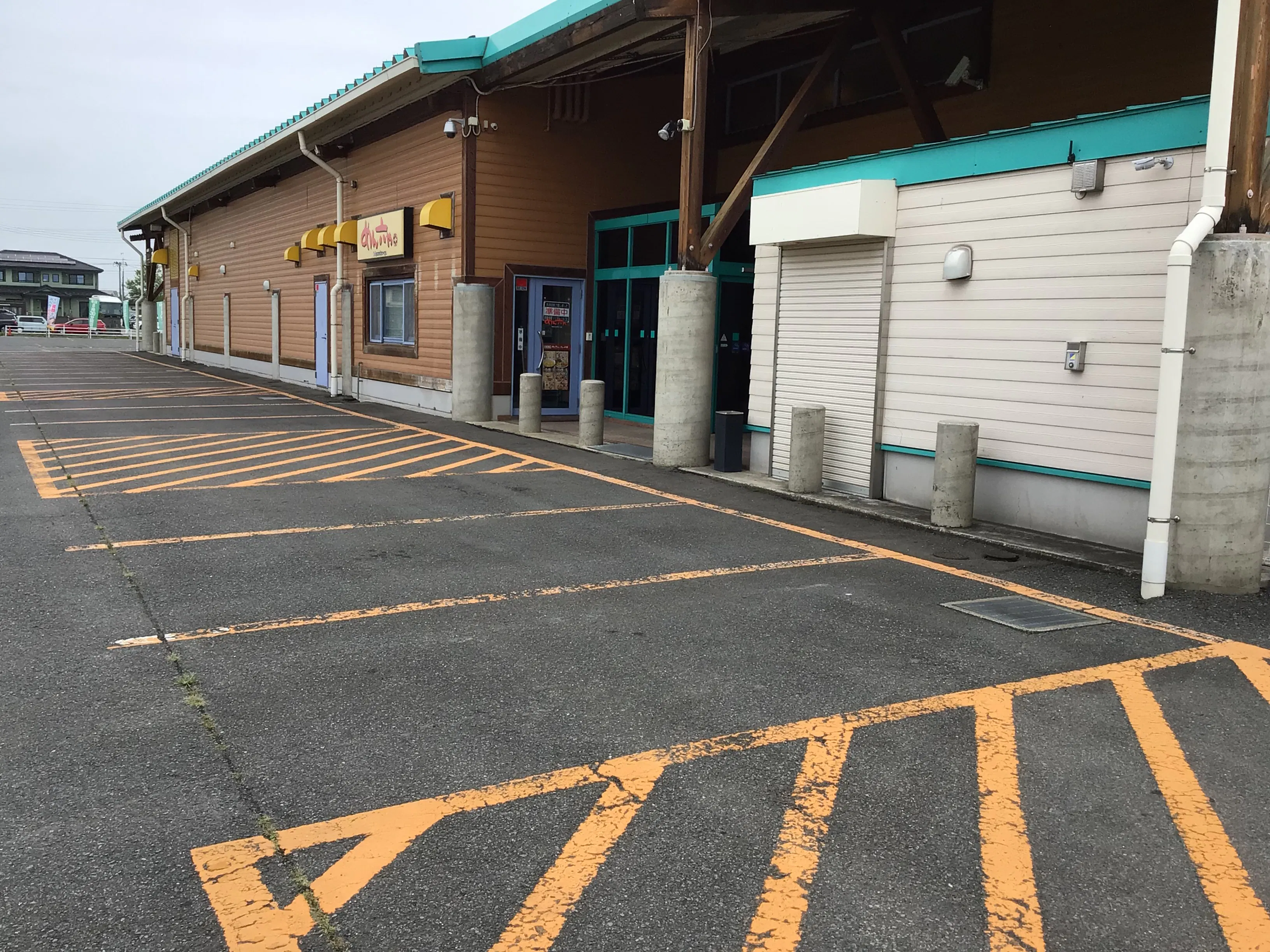 【ダイナム宮城加美店】キッチンカーやプロモーションに最適なアミューズメント施設のイベントスペース(店舗駐車場(付属棟側))