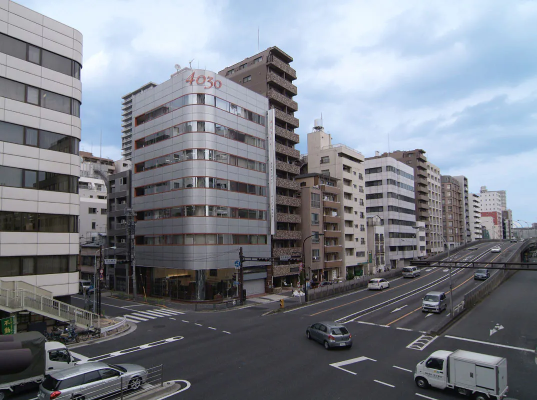 【新富町3分】展示会や会議に最適な駅チカで100㎡以上あるレンタルスペース