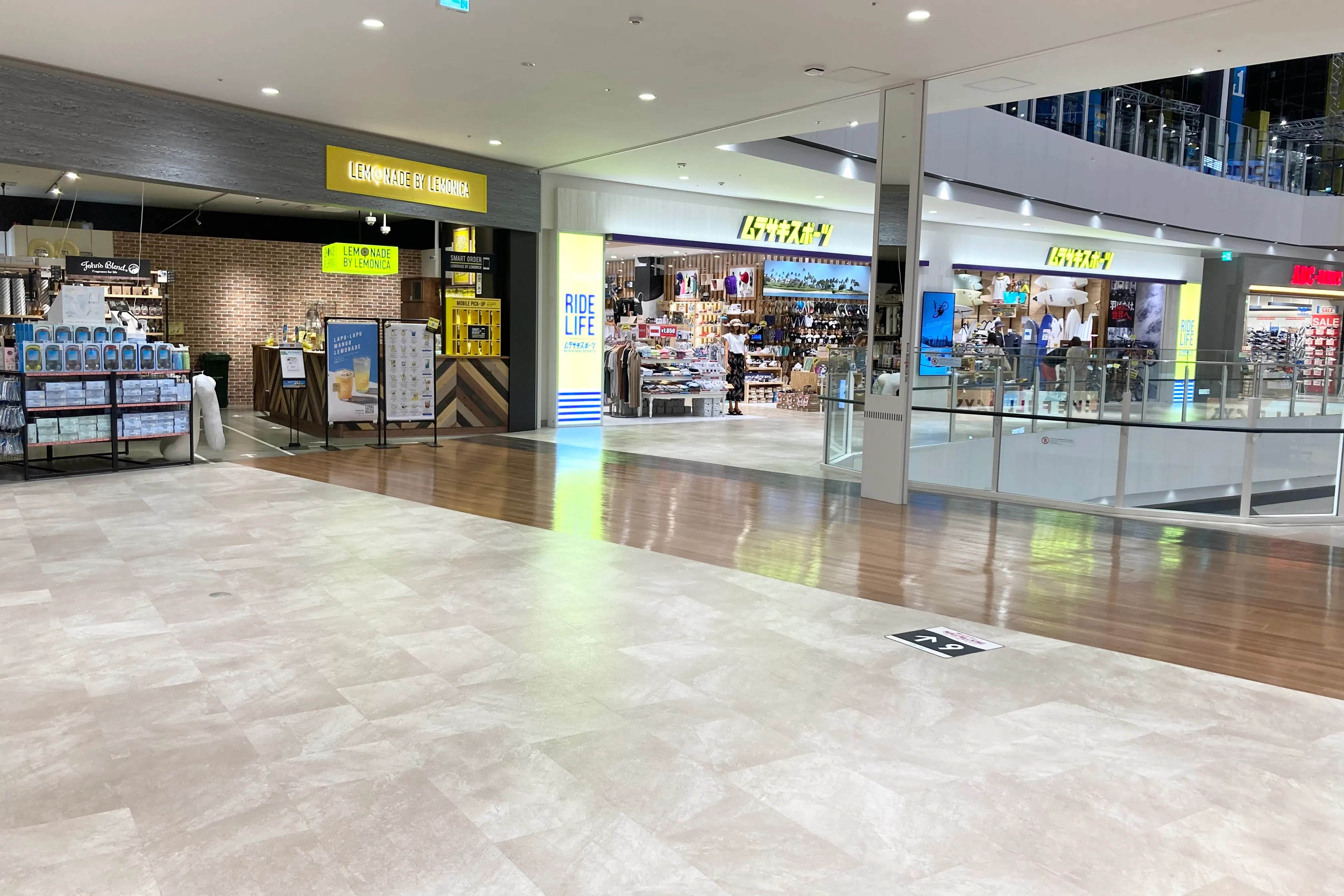 【イオンモール新利府】2階 モール北エスカレーター前