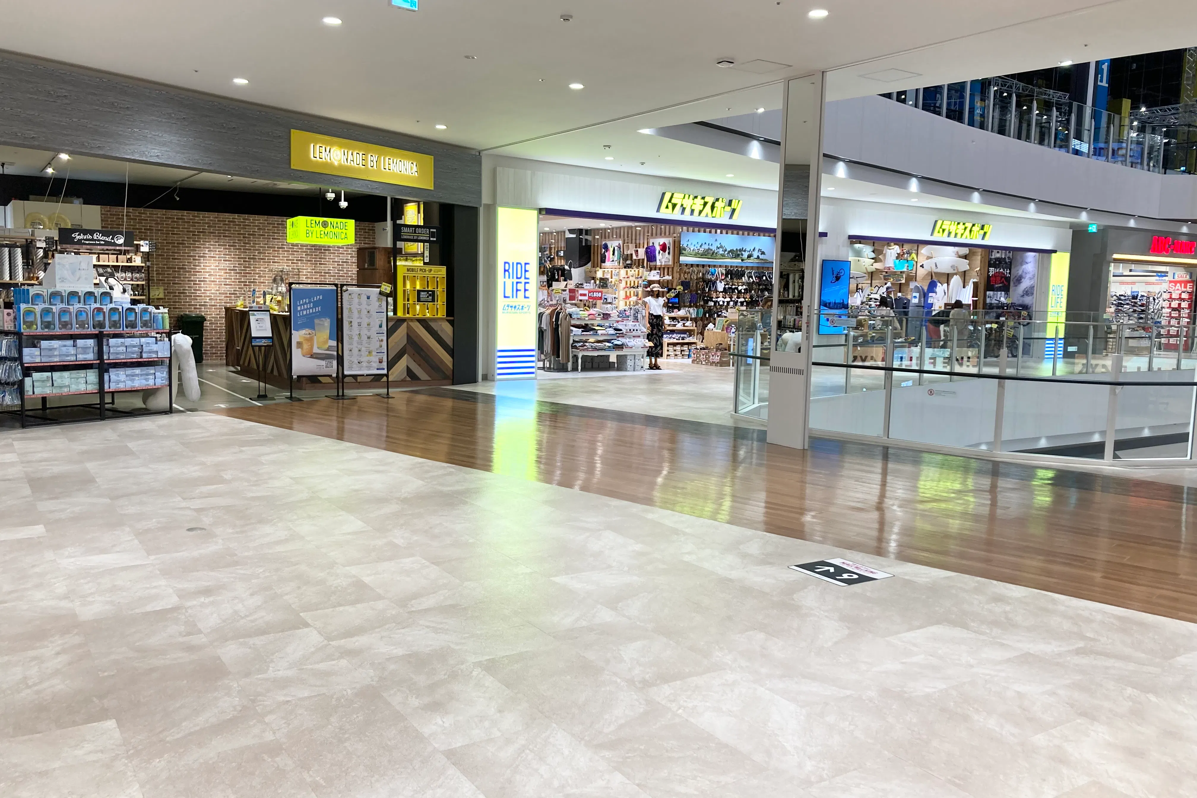 【イオンモール新利府】2階 モール北エスカレーター前