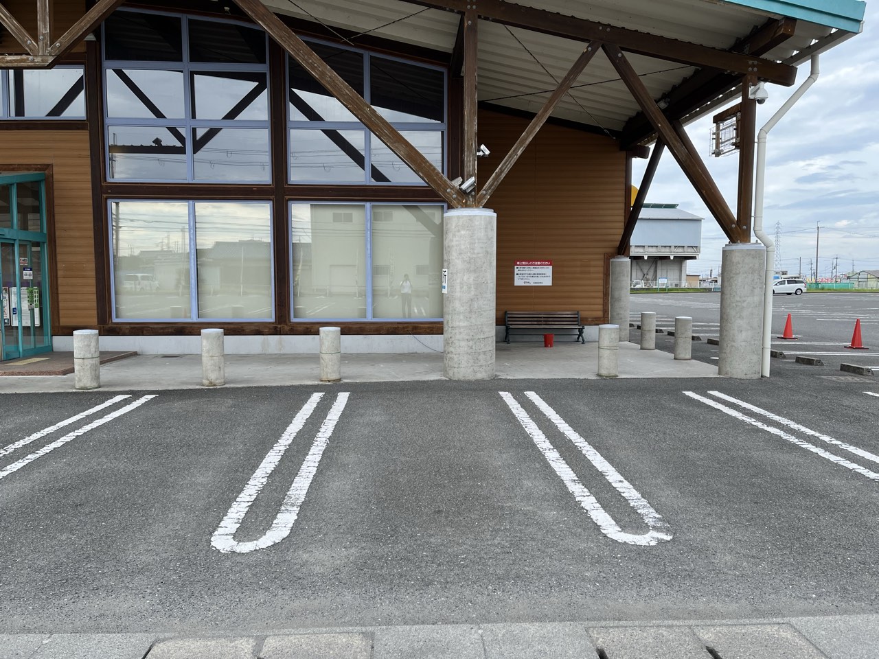 【ダイナム大阪泉佐野店】キッチンカーやプロモーションでの出店に最適なアミューズメント施設のイベントスペース