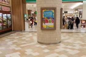 【あまがさきキューズモール】「②1F conoka前」プロモーションやポップアップストアに最適な、1階出入口付近の注目度の高いイベントスペース