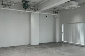 【神宮前|明治神宮前駅4分】天井高×ミニマル内装のフラット空間|展示会・POP UPに(63㎡)