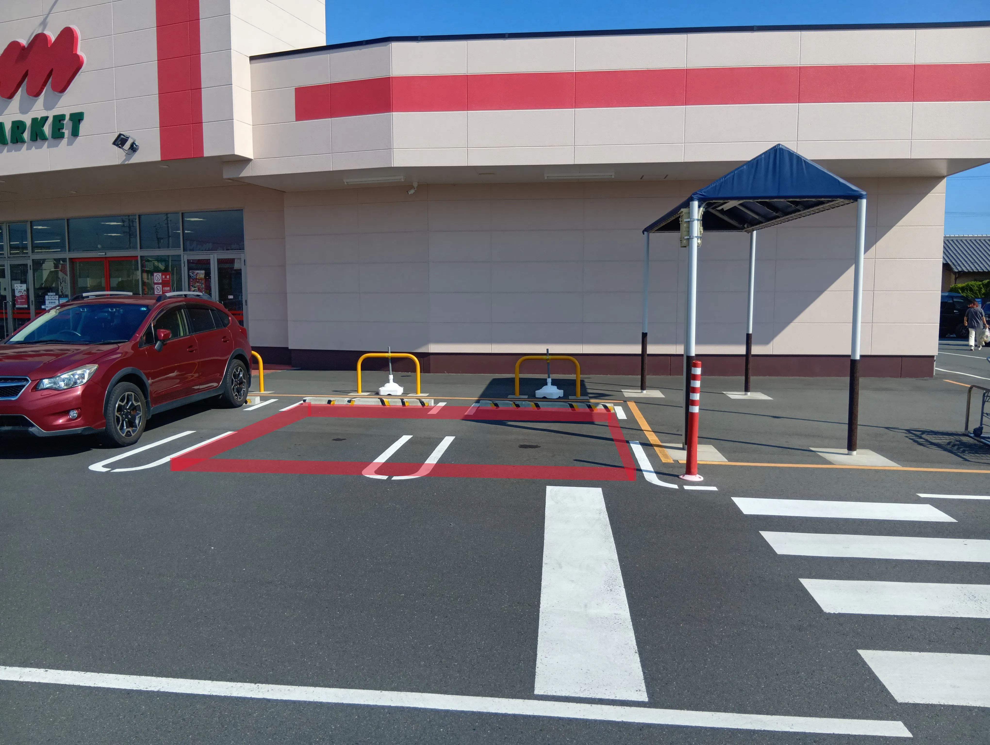 【フードマーケットマム牧野店】駐車場催事スペース 販促プロモーションや物販に最適なスーパー屋外催事イベントスペース