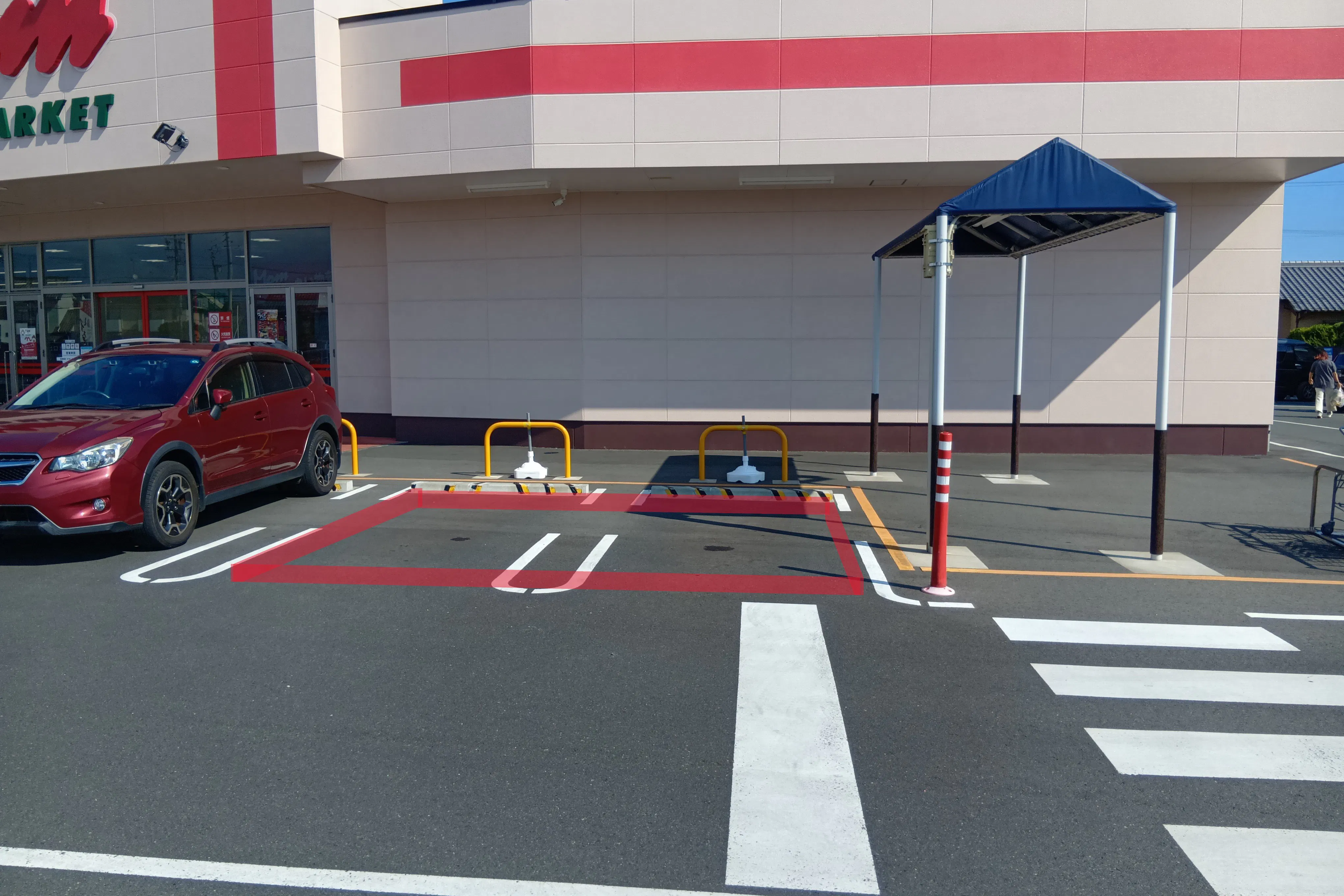 【フードマーケットマム牧野店】駐車場催事スペース 販促プロモーションや物販に最適なスーパー屋外催事イベントスペース