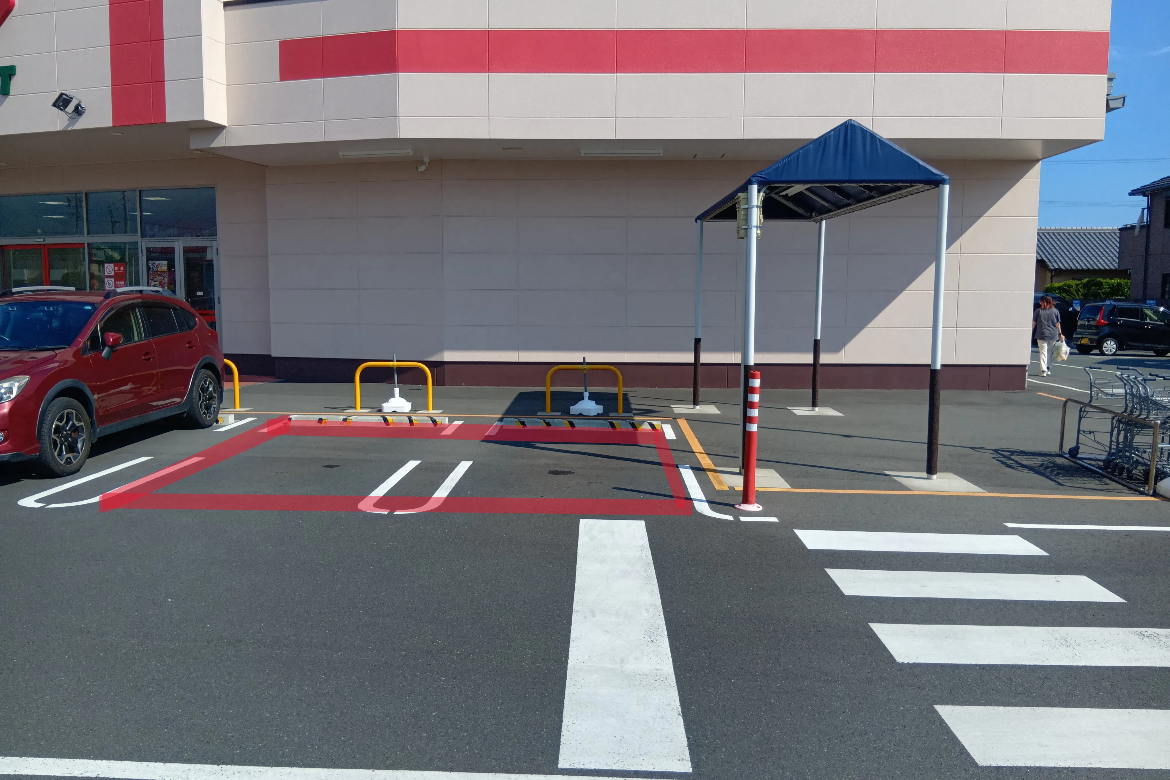 【フードマーケットマム牧野店】駐車場催事スペース 販促プロモーションや物販に最適なスーパー屋外催事イベントスペース