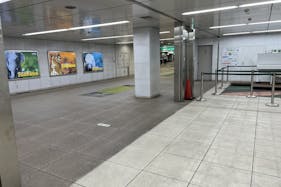【横浜市営地下鉄グリーンライン中山駅】各種プロモーションやサンプリングに最適な改札外コンコース横のイベントスペース