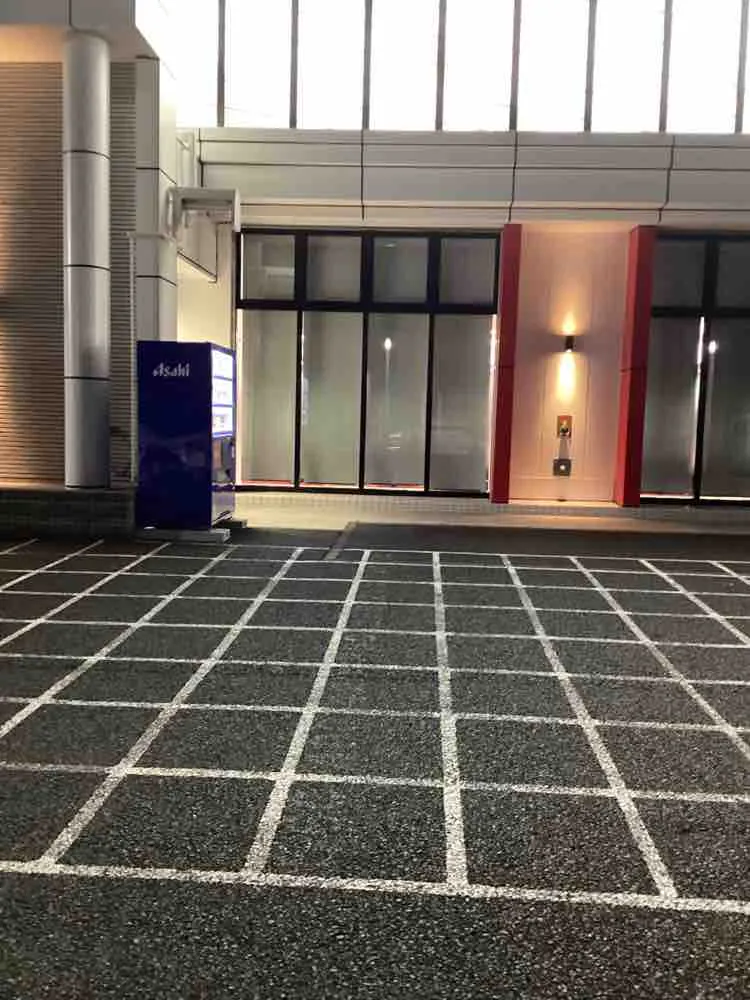 【アビバ四街道店】キッチンカーやプロモーションイベントの開催に最適なアミューズメント施設のイベントスペース