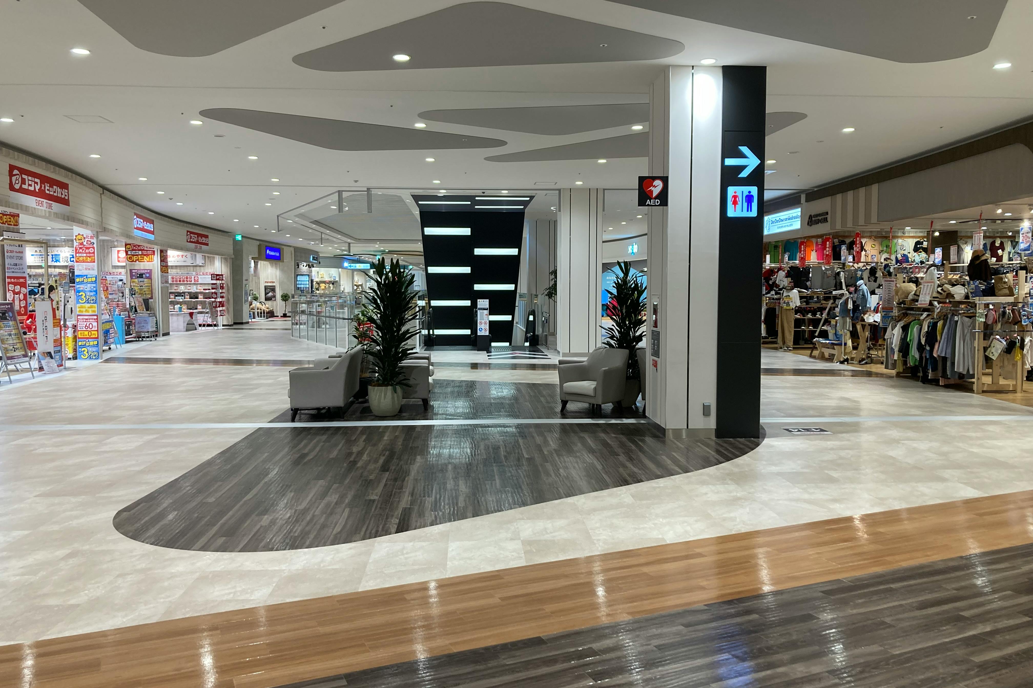 【イオンモール新利府】3階 モール東エスカレーター前