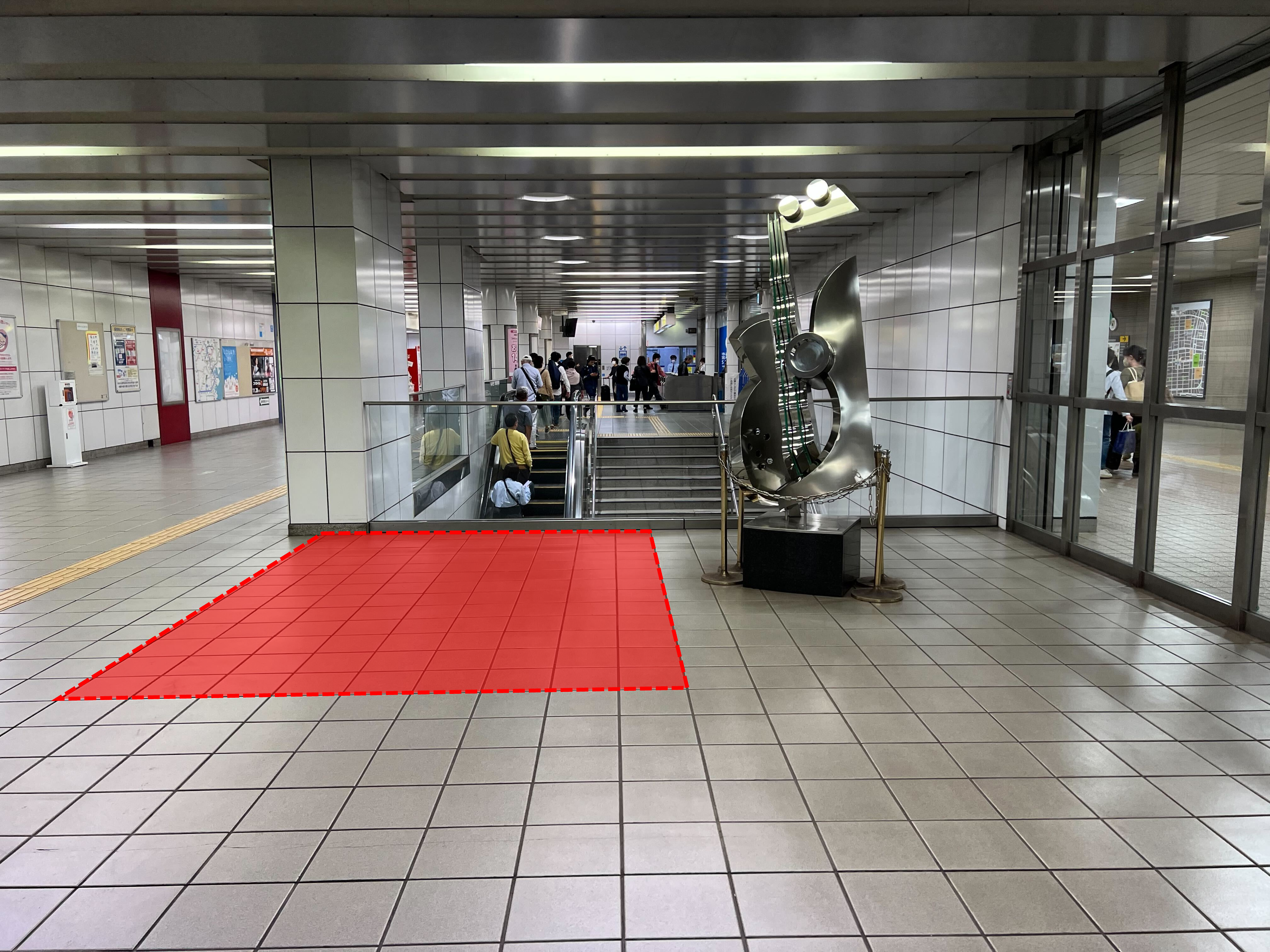 【横浜市営地下鉄ブルーライン湘南台駅】各種プロモーションや物販、食物販のポップアップストアに最適な改札内モニュメント横のイベントスペース