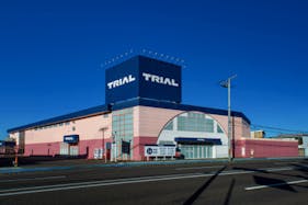 【スーパーセンタートライアル帯広東店】【店舗出入口】キッチンカー(調理営業)出店限定/屋外スペースA ※焼鳥等煙商材NG