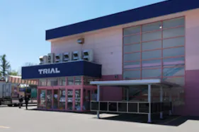 【スーパーセンタートライアル帯広東店】【店舗出入口】キッチンカー(調理営業)出店限定/屋外スペースA ※焼鳥等煙商材NG