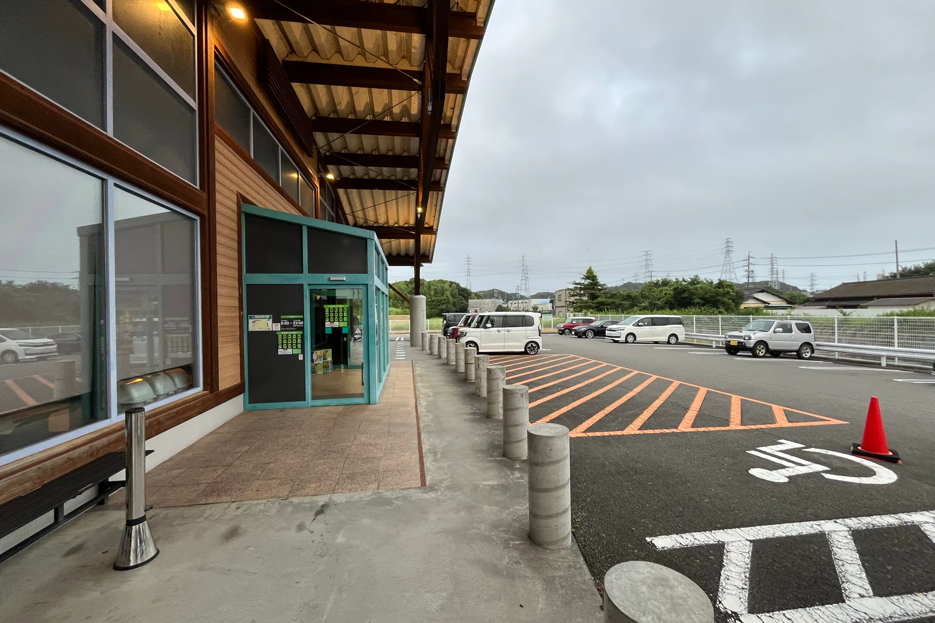【ダイナム静岡御前崎店】キッチンカーやプロモーションイベントの開催に最適なアミューズメント施設のイベントスペース