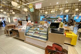 【北千住マルイ】2階 カレンダリウムF11【食物販・物産展】店内入って正面、什器完備の好立地スペース