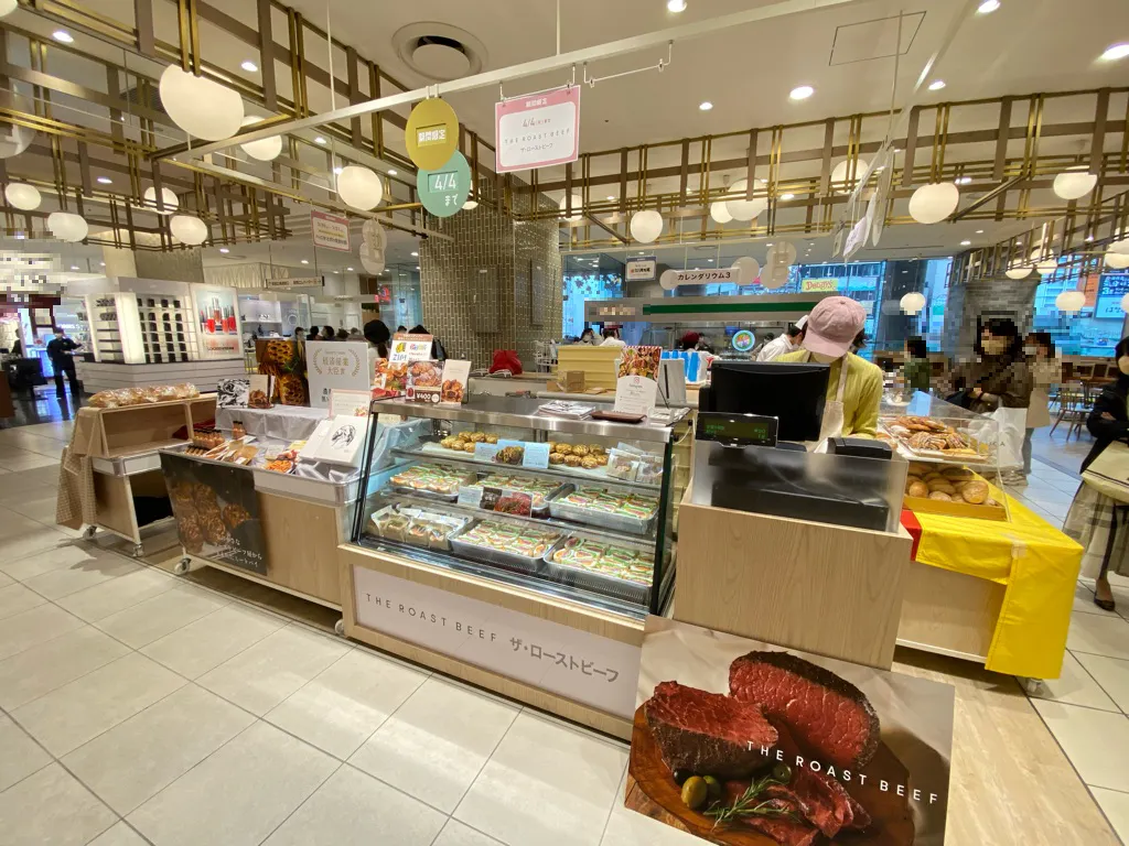 【北千住マルイ】2階 カレンダリウムF11【食物販・物産展】店内入って正面、什器完備の好立地スペース