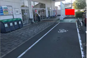 【西友 浜松有玉南店】店頭入口前 (駐車場・駐輪場) キッチンカー・コーヒーテイクアウトや、クレープ・たいやき・焼きそば・お好み焼き など販売におすすめな屋外催事イベントスペース